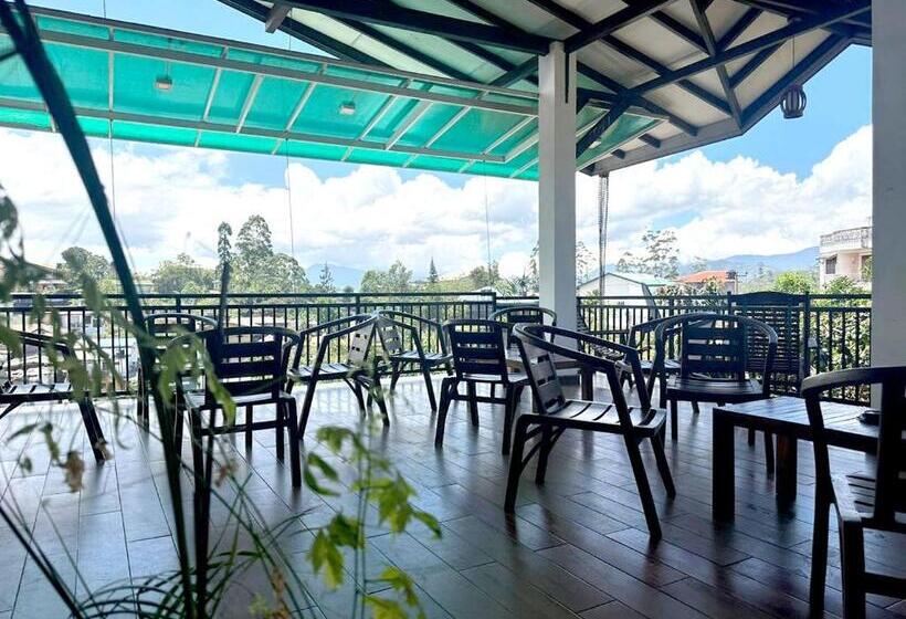 ویلای لوکس 1 خوابه, White Block Hotel & Resturant