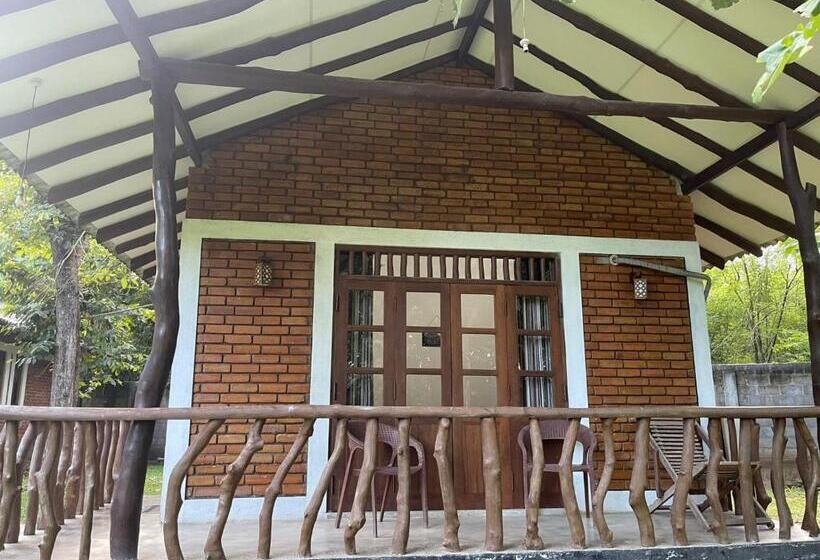 اتاق لوکس با چشم‌انداز باغ, The Mastodon Valley Safari Resort