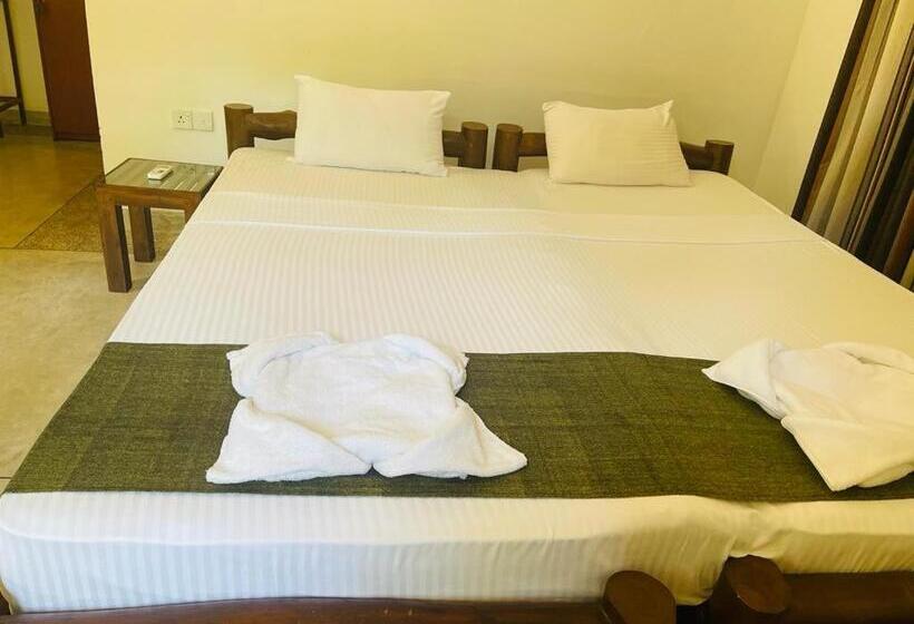 اتاق لوکس با چشم‌انداز باغ, The Mastodon Valley Safari Resort