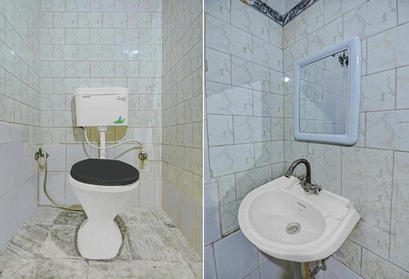 اتاق استاندارد, Oyo Flagship 81060 Tulsi Inn