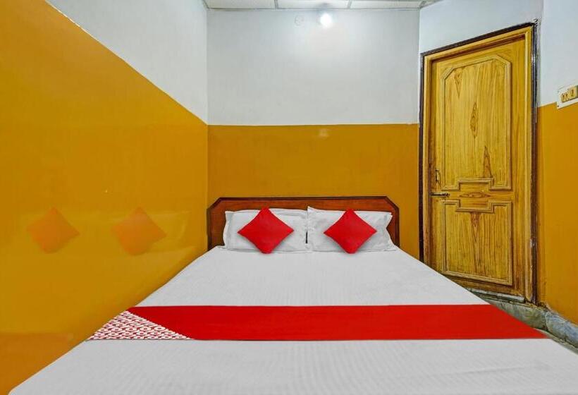 اتاق استاندارد, Oyo Flagship 81060 Tulsi Inn