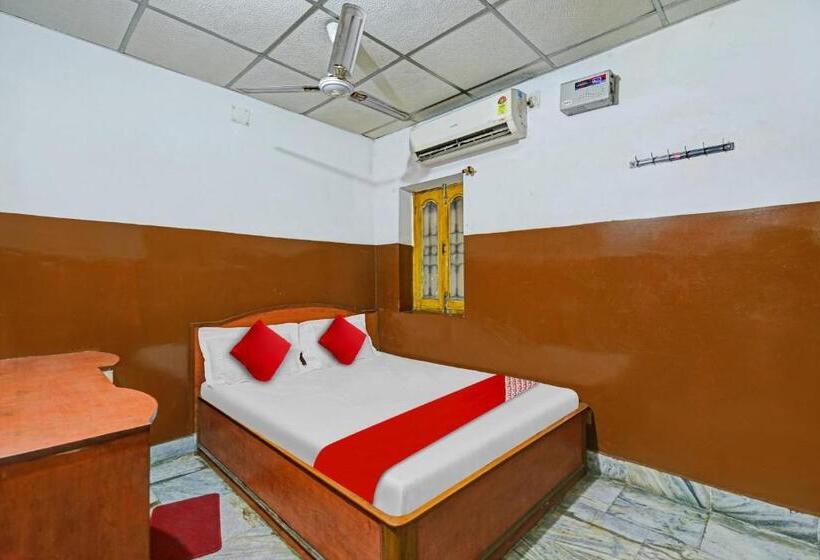 اتاق استاندارد, Oyo Flagship 81060 Tulsi Inn