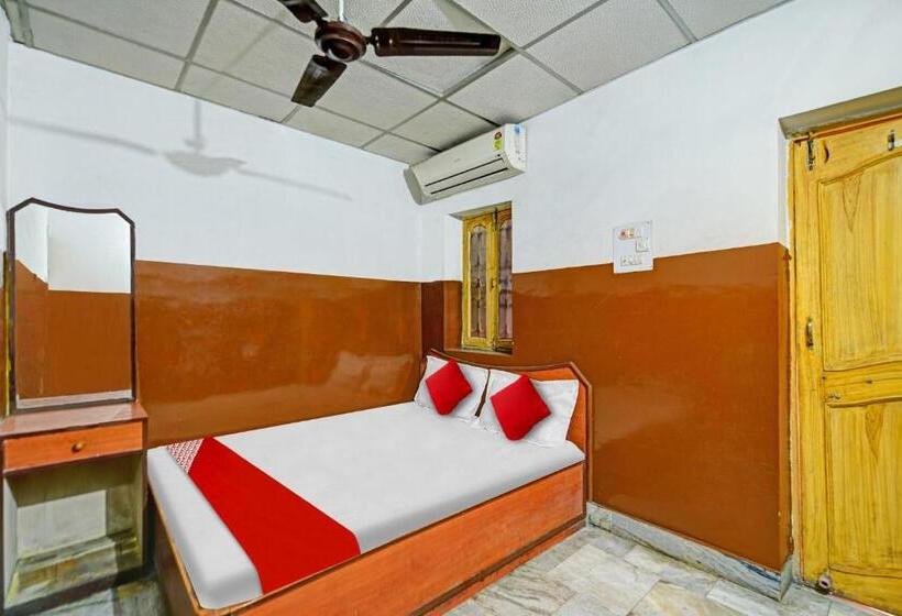 اتاق استاندارد, Oyo Flagship 81060 Tulsi Inn