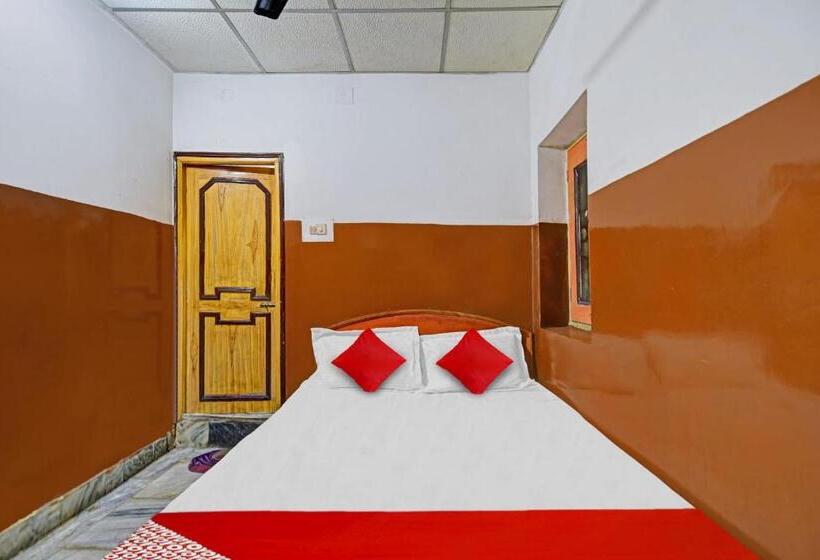 اتاق استاندارد, Oyo Flagship 81060 Tulsi Inn