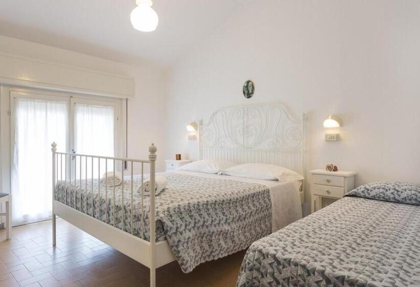 Номер Стандарт Трехместный, Room And Breakfast Da Laura