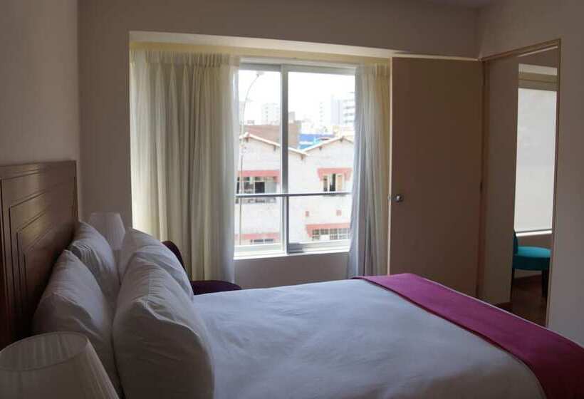 سوئیت با بالکن, Atrium Miraflores