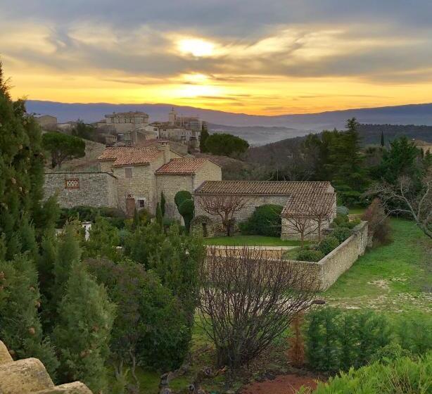 سوییت دوبلکس, Domaine De L Enclos