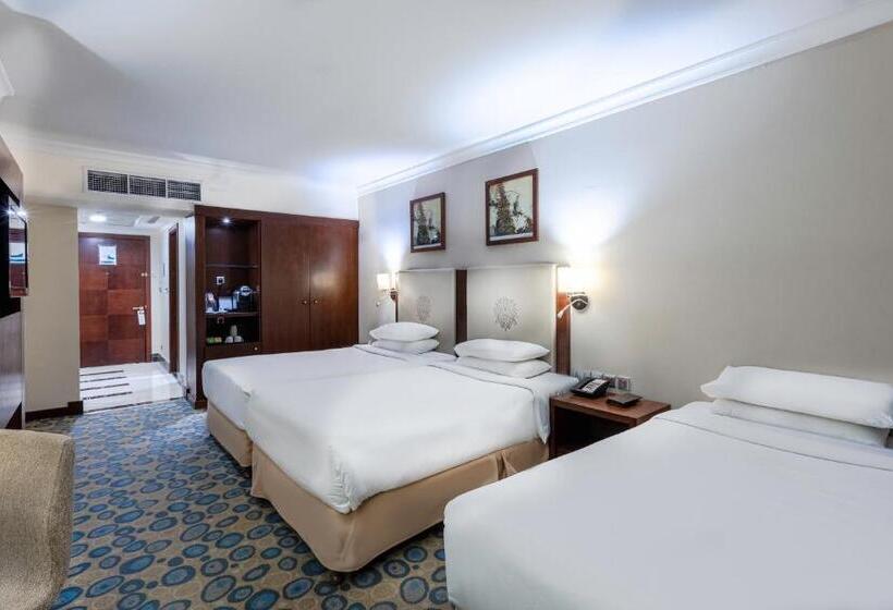 Quarto Triplo Clássico, Al Aqeeq Madinah