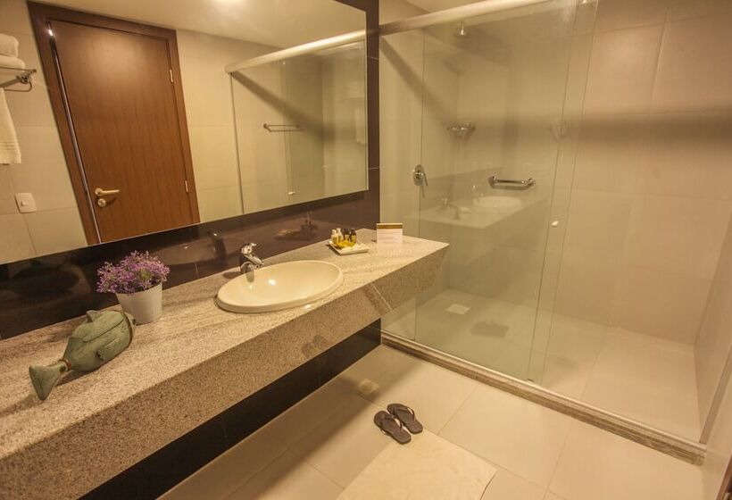 Quarto Estandar Quadruplo Vista Mar Lateral, Gran Mareiro