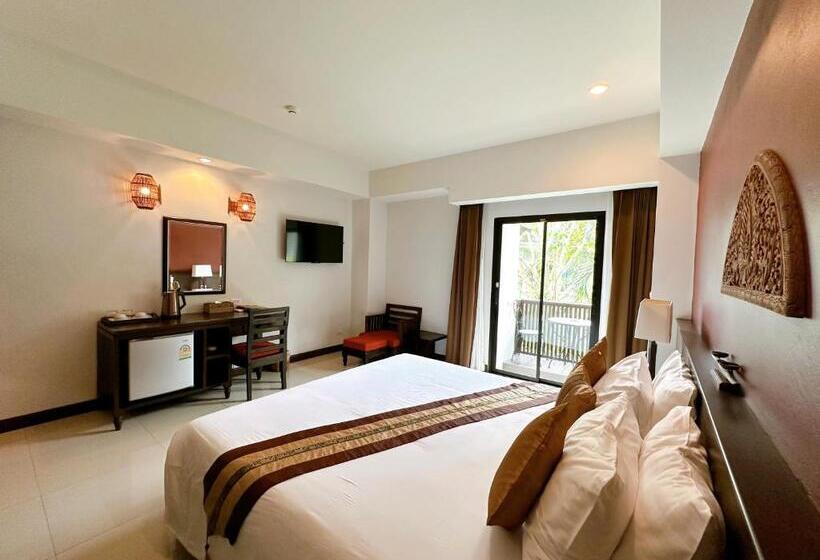 Номер Superior, Navatara Phuket Resort   Sha Extra Plus