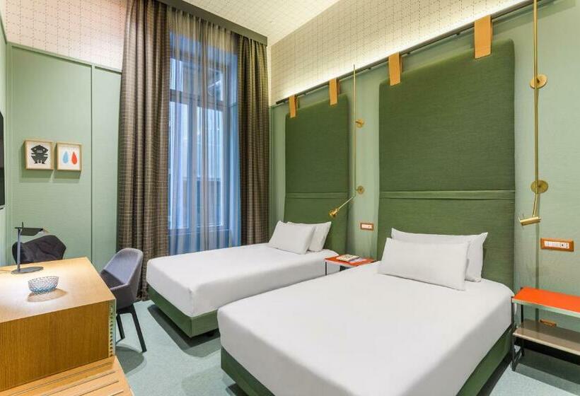 اتاق استاندارد, Room Mate Giulia