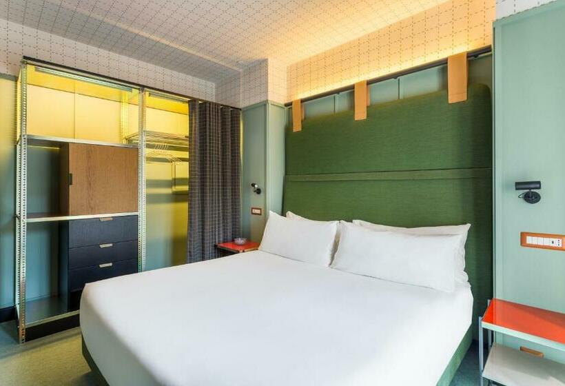 اتاق استاندارد, Room Mate Giulia