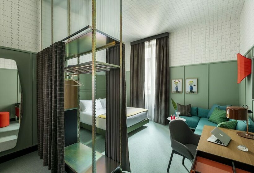 سوییت جونیور, Room Mate Giulia