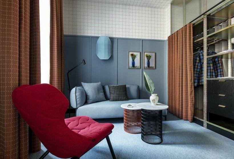 سوییت جونیور, Room Mate Giulia
