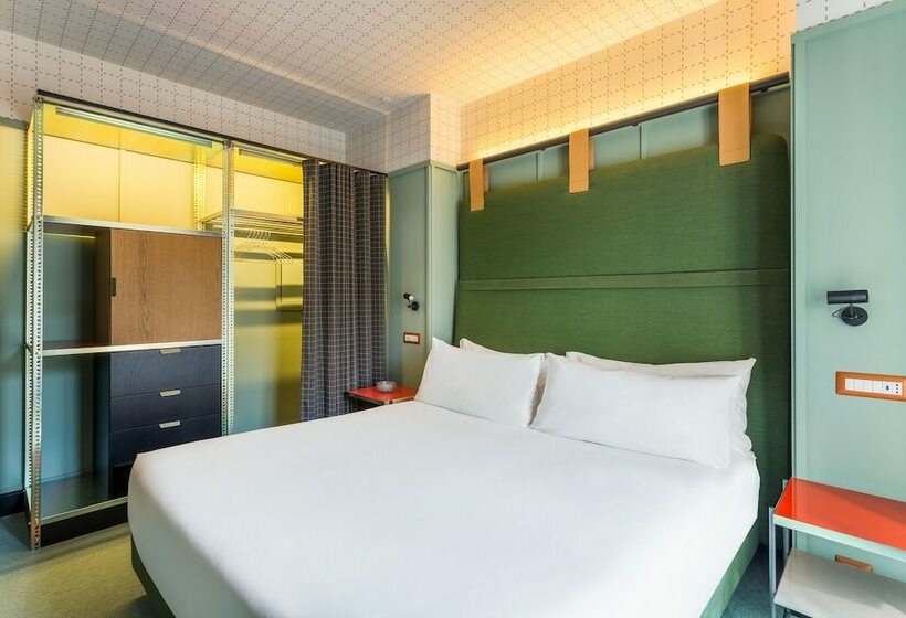 اتاق استاندارد, Room Mate Giulia