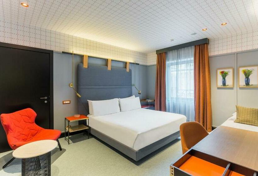 اتاق کلاسیک سه تخته, Room Mate Giulia