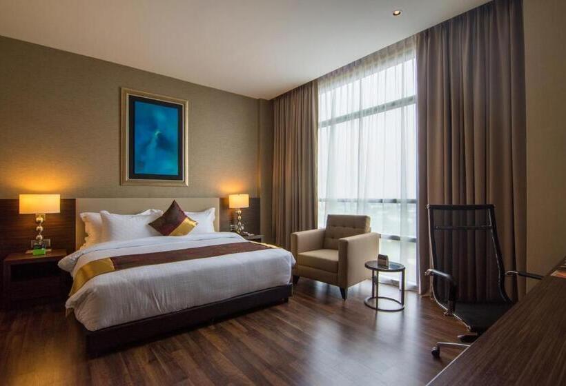سوییت اجرایی, The Light Hotel Penang