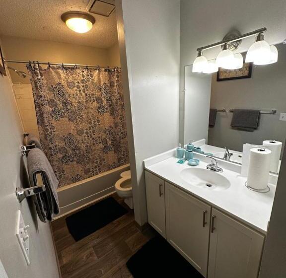 Номер Дюплекс, Glamour Homes With Balcony View, Free Champagne, Parking Next To Major Attractions