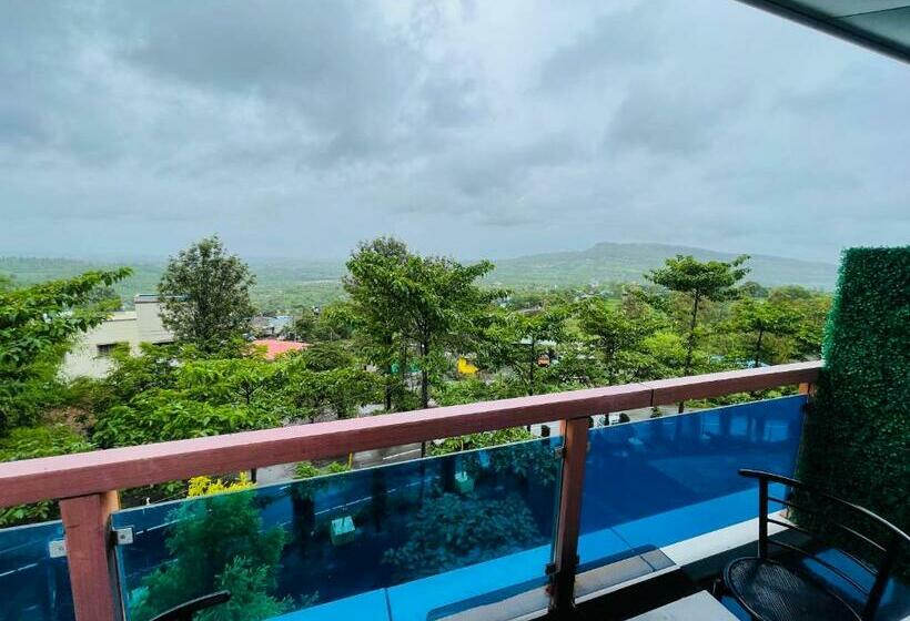 Люкс с Балконом, Natural Resort Panhala
