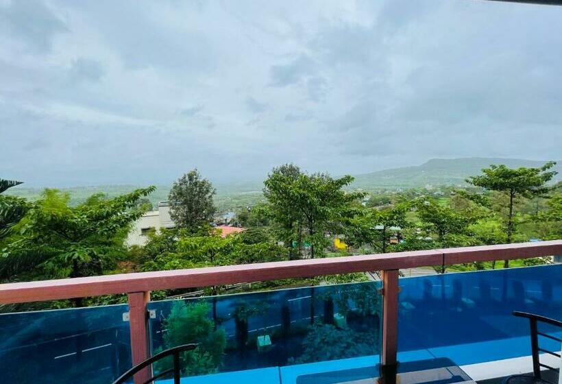 Люкс с Балконом, Natural Resort Panhala