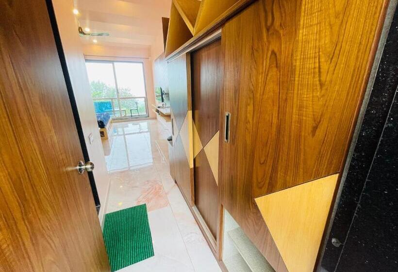 Люкс с Балконом, Natural Resort Panhala
