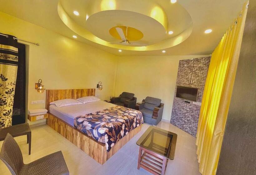 Семейный Номер, Natural Resort Panhala