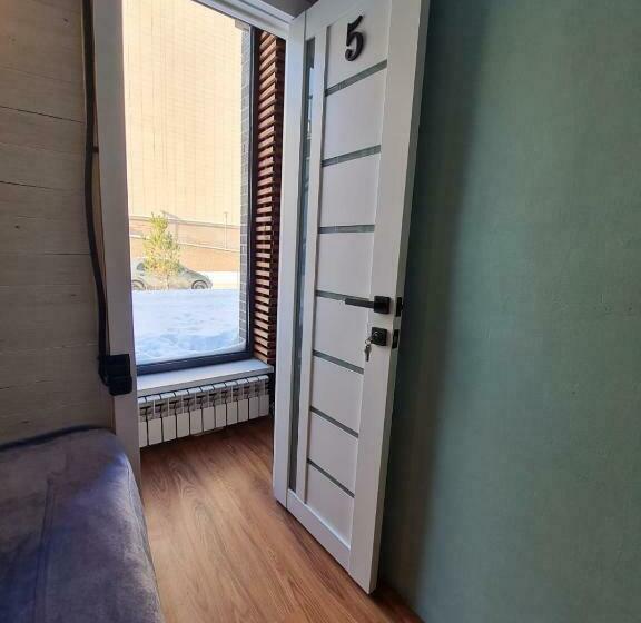 اتاق استاندارد یک نفره, Hostel Caps Home
