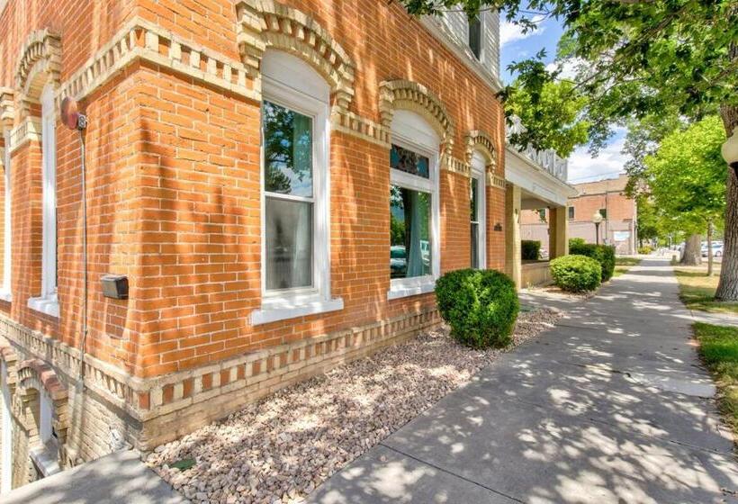 Президентский Люкс, Suite 1 Historic Art City Inn