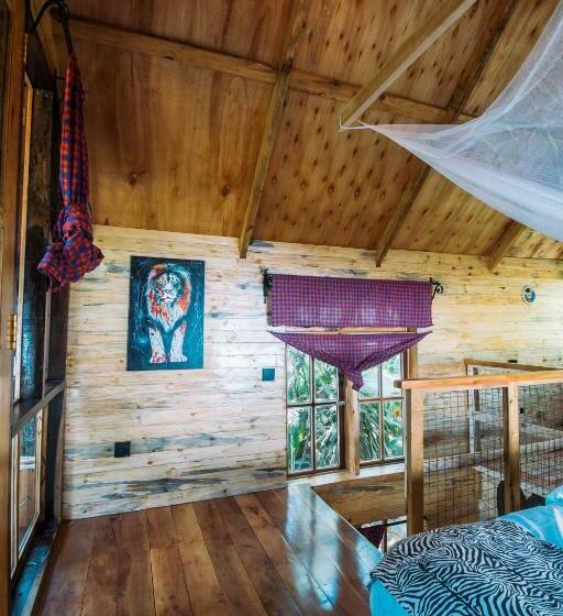 کلبه ییلاقی سوپریور یک خوابه, River Off Grid Eco Cabins