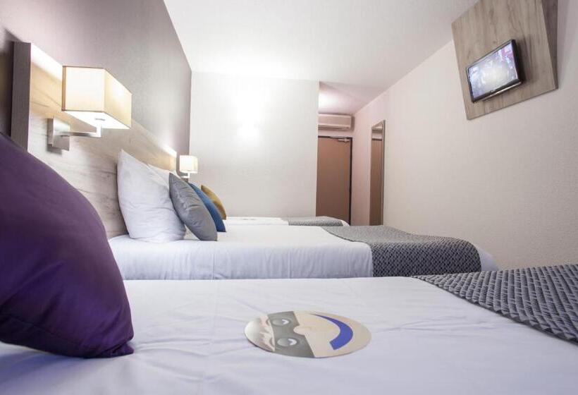 Семейный Номер, Brit Hotel Saumur