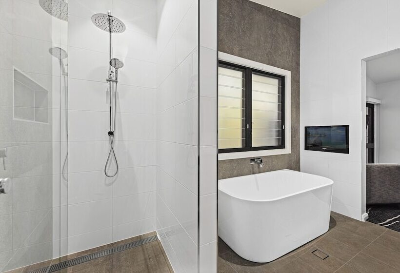 سوئیت ریاست جمهوری سه خوابه, Club Wyndham Flynns Beach, Trademark Collection By Wyndham