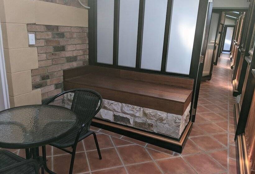 Номер Стандарт, Ettalong Beach Tourist Resort