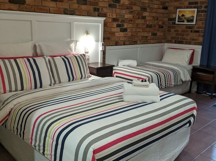 Номер Стандарт, Ettalong Beach Tourist Resort