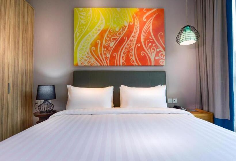 Номер Superior Кровать Кинг, Mercure Kota Kinabalu City Centre