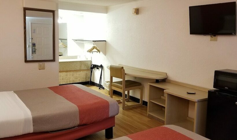 스탠다드 룸 더블 침대 2개, Fairbridge Inn Express London