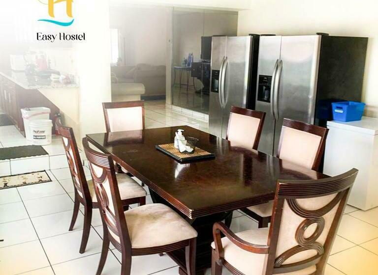 Quarto Economy, Easy Hostel