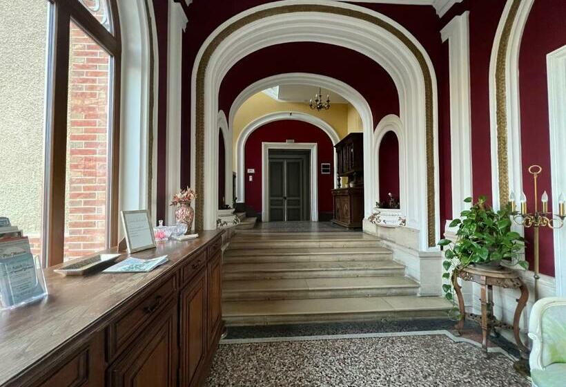 Четырехместный Номер Deluxe, Château De Crènille