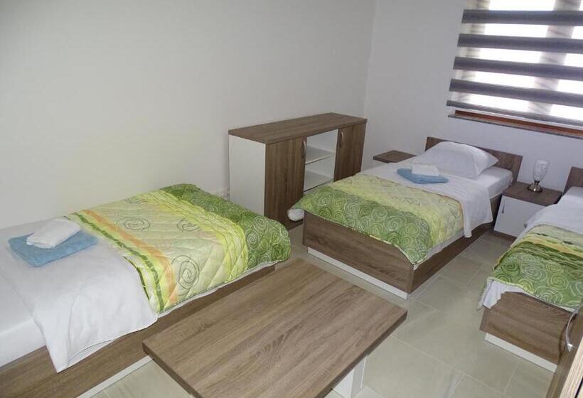 3-Bett-Standardzimmer, Motel Luxor