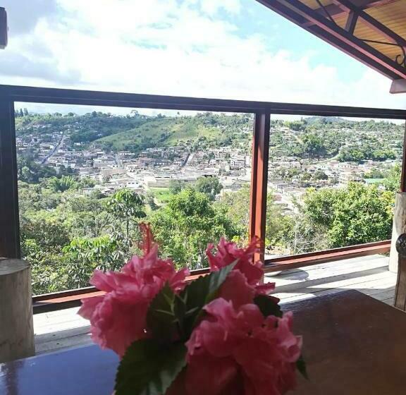 اتاق خانوادگی, San Agustín Wayrana