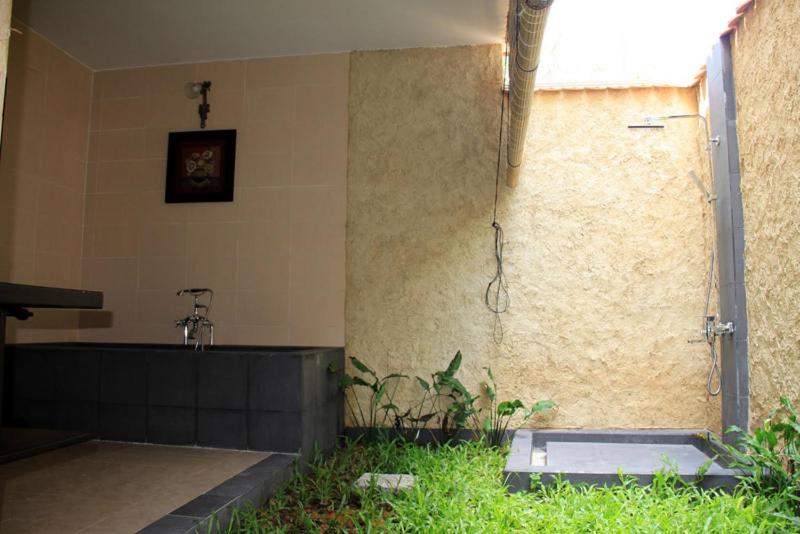 اتاق لوکس با چشم‌انداز باغ, Lotus Village Resort