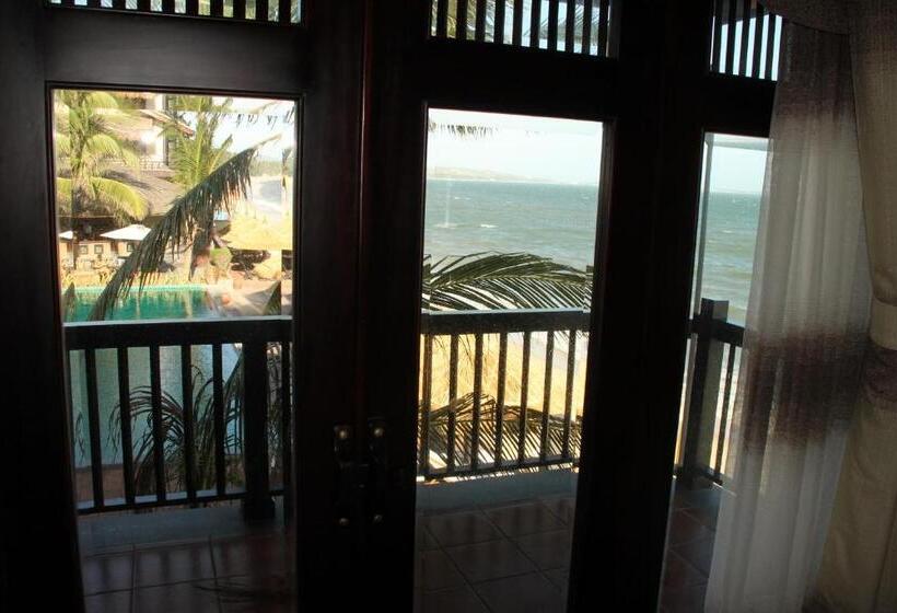 اتاق لوکس با چشم‌انداز دریا, Lotus Village Resort