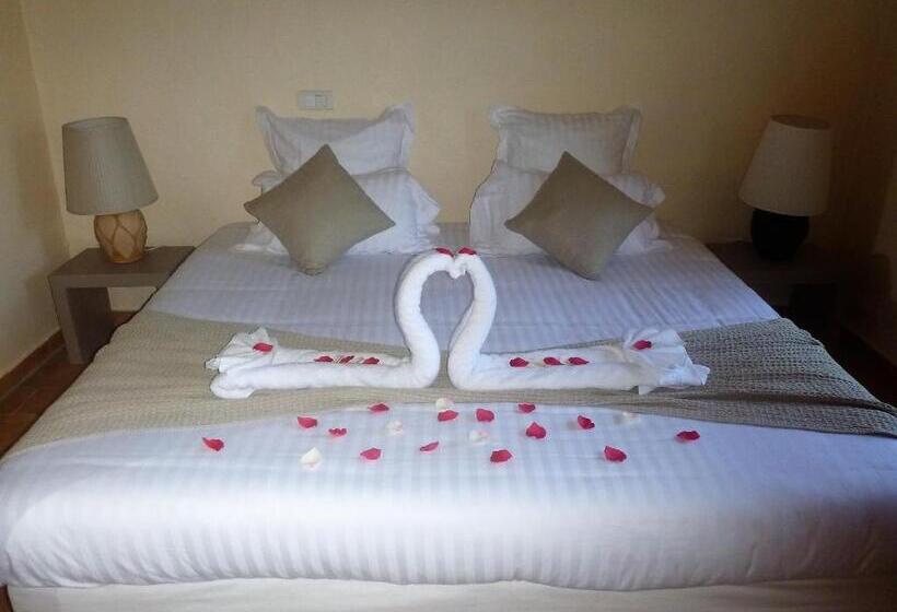 Номер Стандарт, Le Mas De Gleyzes B&b De Charme