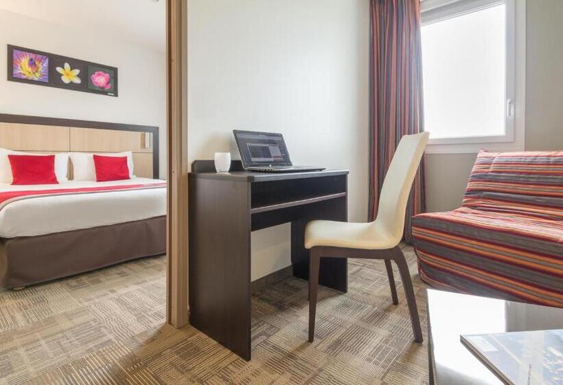 Полулюкс, Akena City Reims Bezannes
