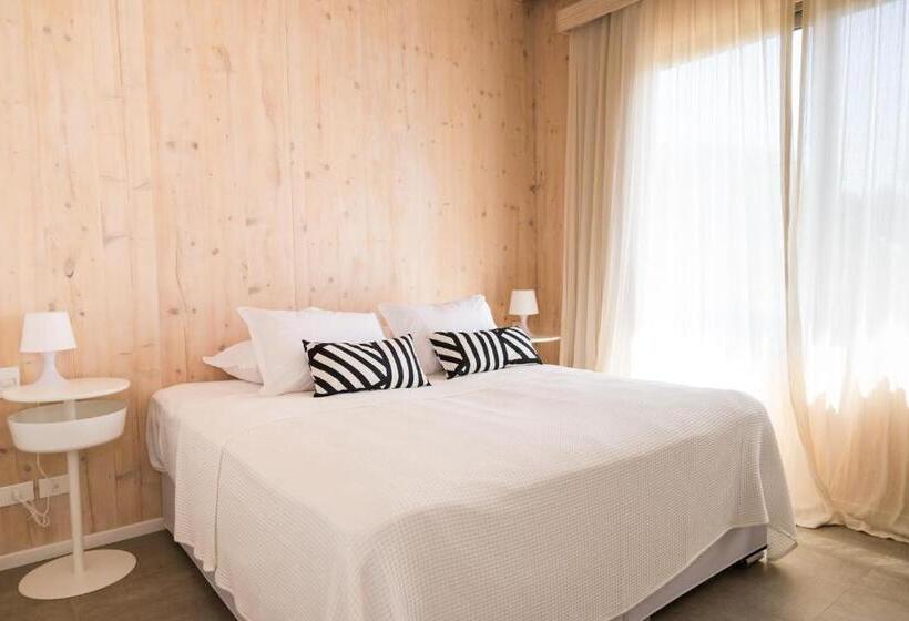 سوییت با چشم‌انداز دریا, Anastasio Hotel & Beach Club