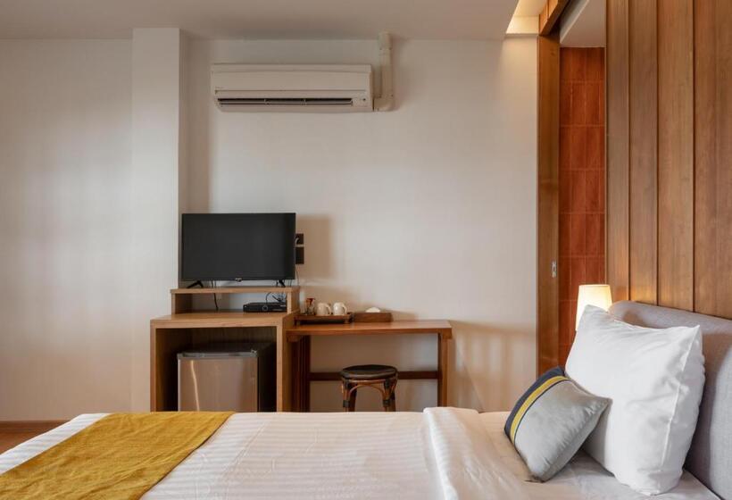 Номер Стандарт Трехместный, Bansaithong Beach Resort