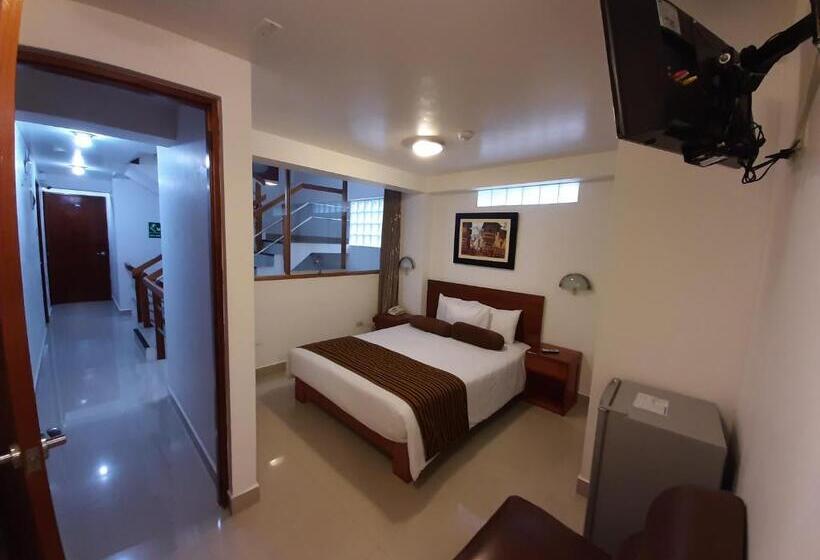 اتاق استاندارد یک نفره, Flower S House