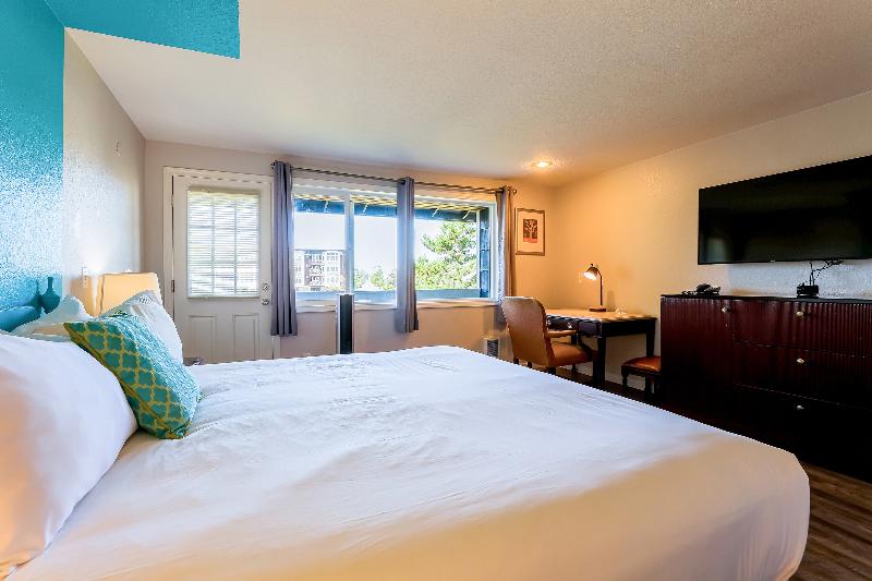 Номер Стандарт Вид на Реку, Coast River Inn