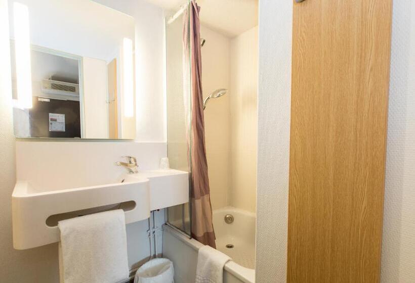 Четырехместный Номер Стандарт, B&b Hotel Rennes Nord St Grégoire