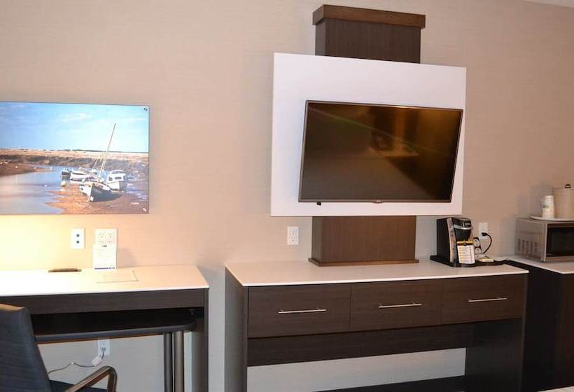 스위트, Holiday Inn Express & Suites Cold Lake, An Ihg