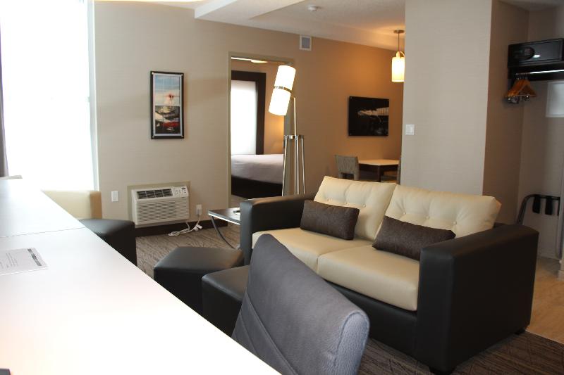 이그제큐티브 스위트, Holiday Inn Express & Suites Cold Lake, An Ihg